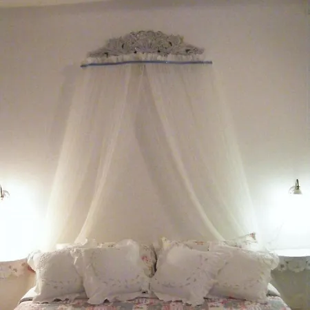 Romantisches Und Unabhangiges Studio Im Lebendigsten Viertel Von Apartment Rome