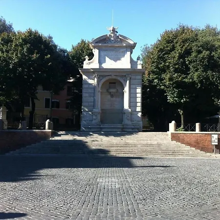 Romantisches Und Unabhangiges Studio Im Lebendigsten Viertel Von Apartment Rome